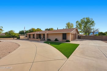 4815 W Soft Wind Dr, Glendale, AZ 85310