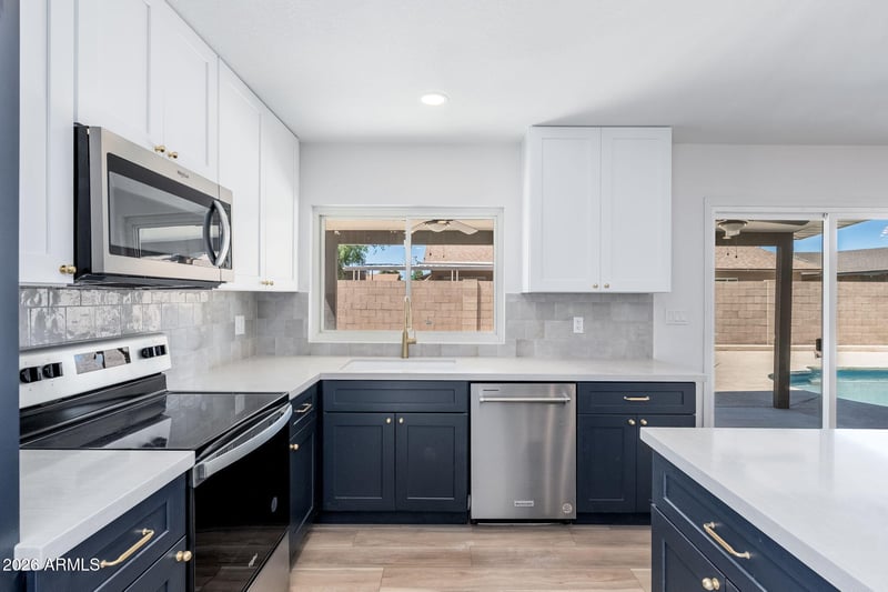 4816 W Cochise Dr, Glendale, AZ 85302