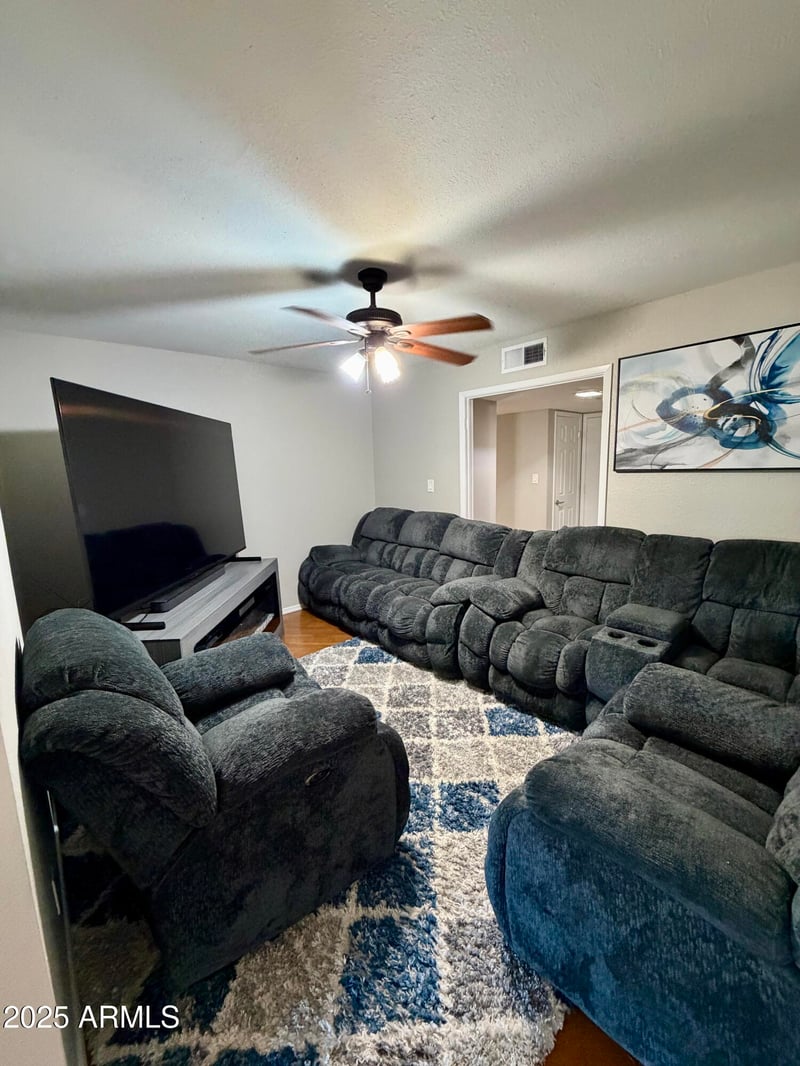 4818 Beverly Ln, Glendale, AZ 85306