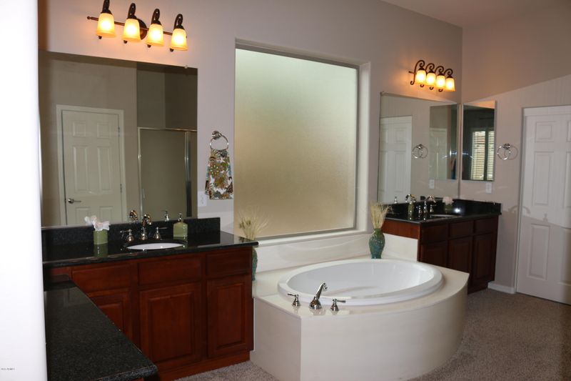 4818 W Carpenter Dr, Phoenix, AZ 85087