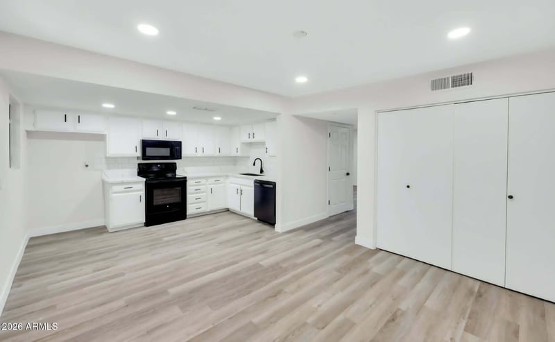 4818 W Rose Ln, Glendale, AZ 85301