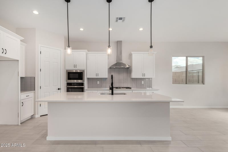 4819 Capistrano Ave, Laveen, AZ 85339