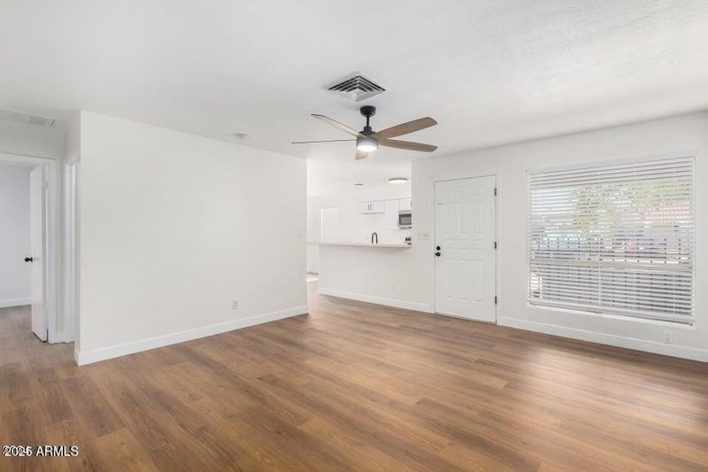 4820 89th Ave #100, Phoenix, AZ 85037