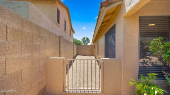 4820 Melinda Ln, Phoenix, AZ 85054