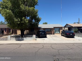 4820 N 73rd Ave, Phoenix, AZ 85033