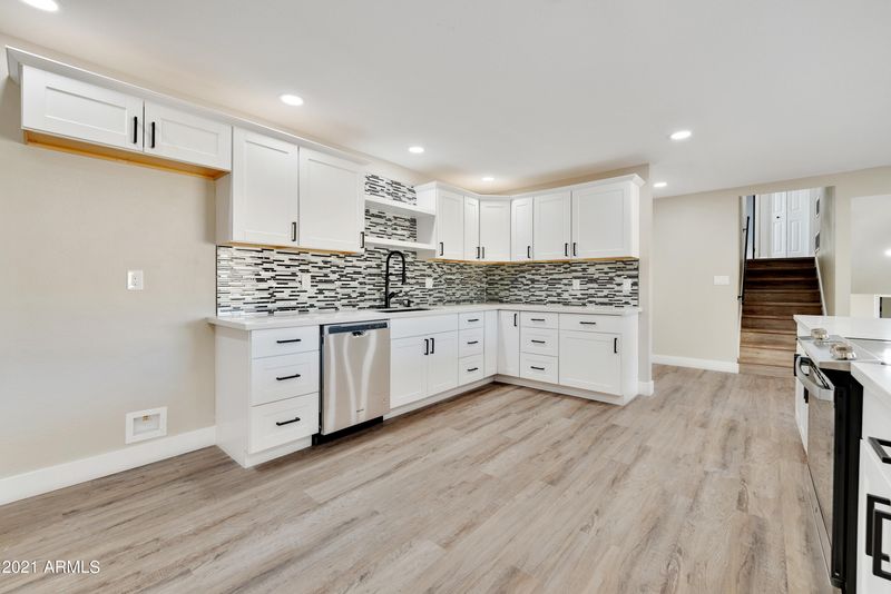 4820 W Hayward Ave W, Glendale, AZ 85301