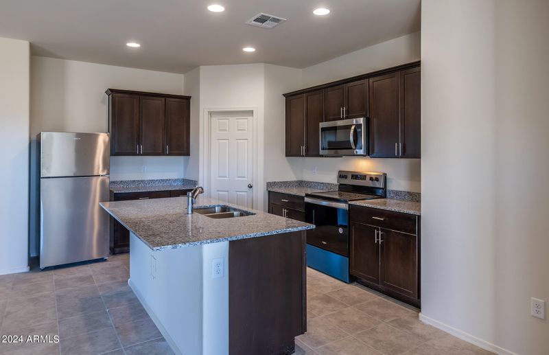 4821 S 112th Ave, Tolleson, AZ 85353