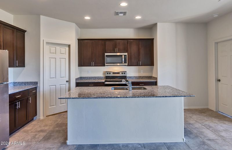4821 S 112th Ave, Tolleson, AZ 85353