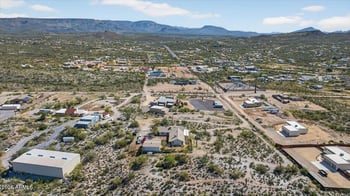 48214 33rd Ave, New River, AZ 85087
