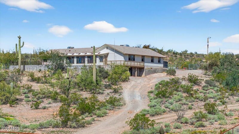 48214 N 33rd Ave, New River, AZ 85087