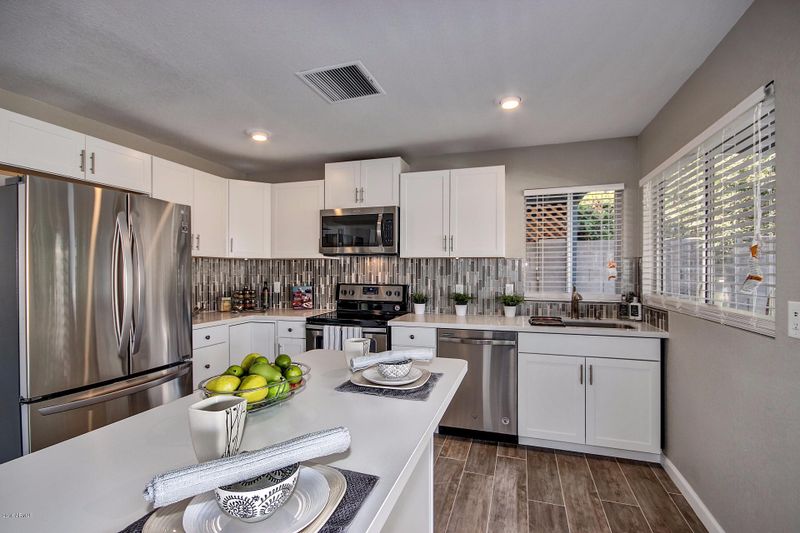 4822 E Pearce Rd, Phoenix, AZ 85044