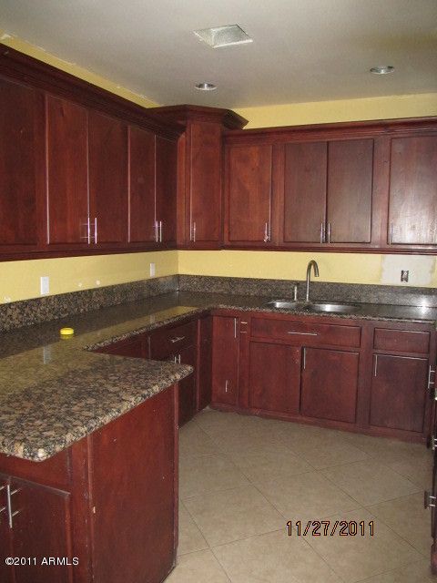 4822 N 71st Ave, Phoenix, AZ 85033