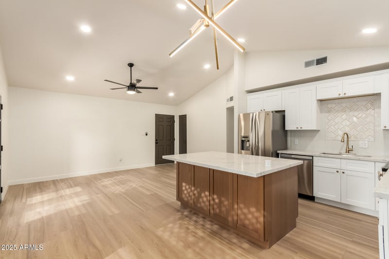 4822 Northern Ave, Glendale, AZ 85301