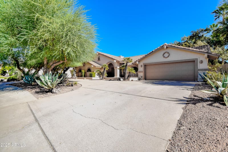 4823 Greentree Dr, Litchfield Park, AZ 85340