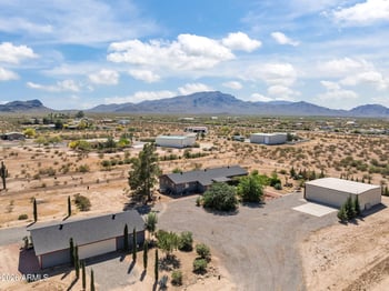 48234 513th Ave, Aguila, AZ 85320
