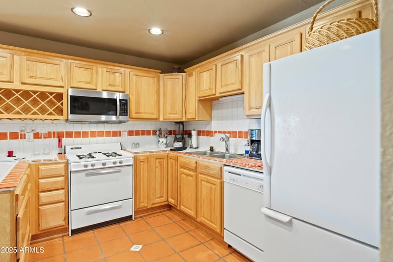 48236 519th Ave, Aguila, AZ 85320