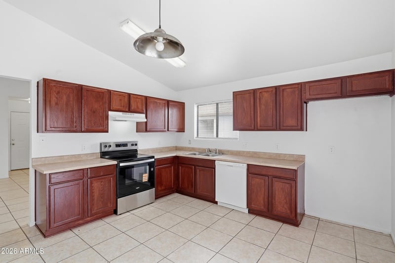 4825 85th Ave, Phoenix, AZ 85037