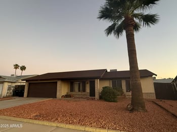 4825 Wagoner Rd, Glendale, AZ 85308