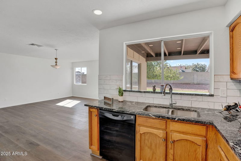 4825 Wagoner Rd, Glendale, AZ 85308