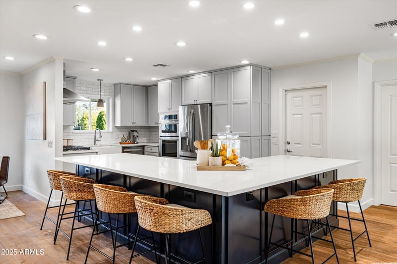 4826 34th Pl, Phoenix, AZ 85018