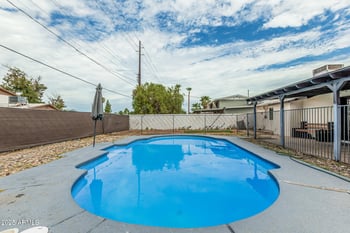 4828 71st Ave, Phoenix, AZ 85033