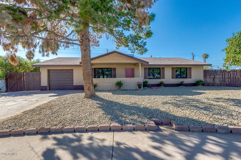 4828 N 70th Dr, Phoenix, AZ 85033