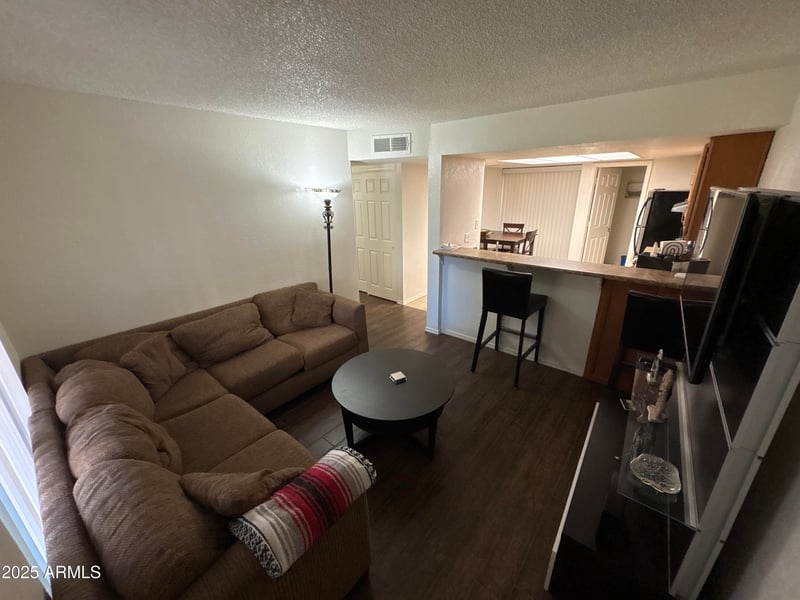 4828 Orangewood Ave #114, Glendale, AZ 85301
