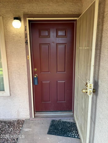 4828 Orangewood Ave #114, Glendale, AZ 85301