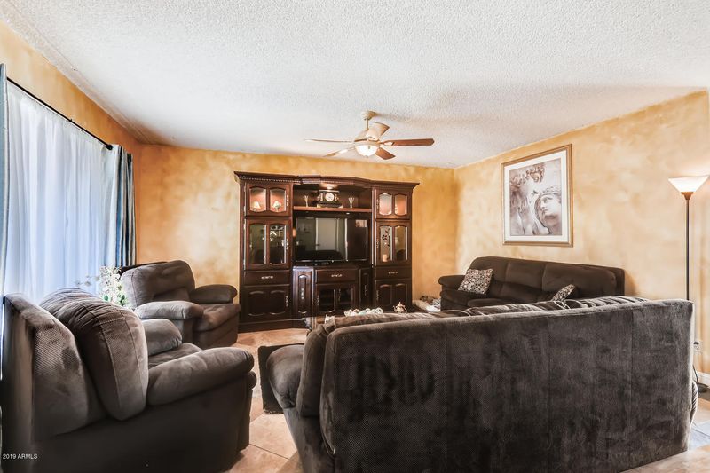 4828 W Cheryl Dr, Glendale, AZ 85302
