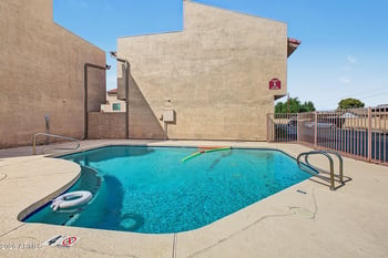 4828 W Orangewood Ave #202, Glendale, AZ 85301