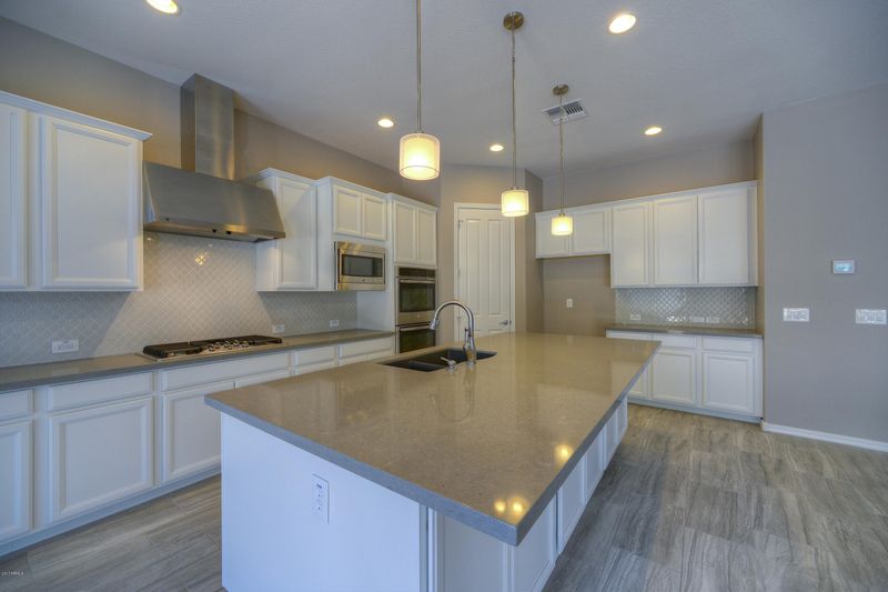 4830 S Dassault Way, Mesa, AZ 85212