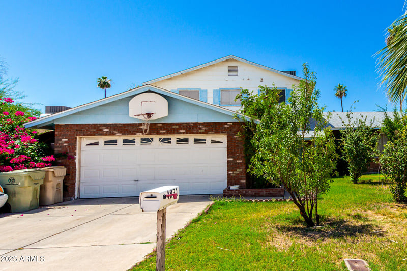 4831 Brown St, Glendale, AZ 85302