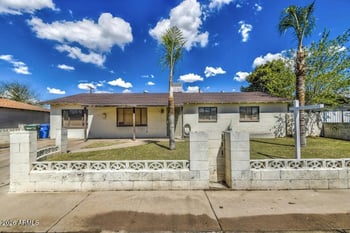 4832 Earll Dr, Phoenix, AZ 85031