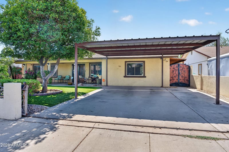 4832 N 63rd Dr, Phoenix, AZ 85033
