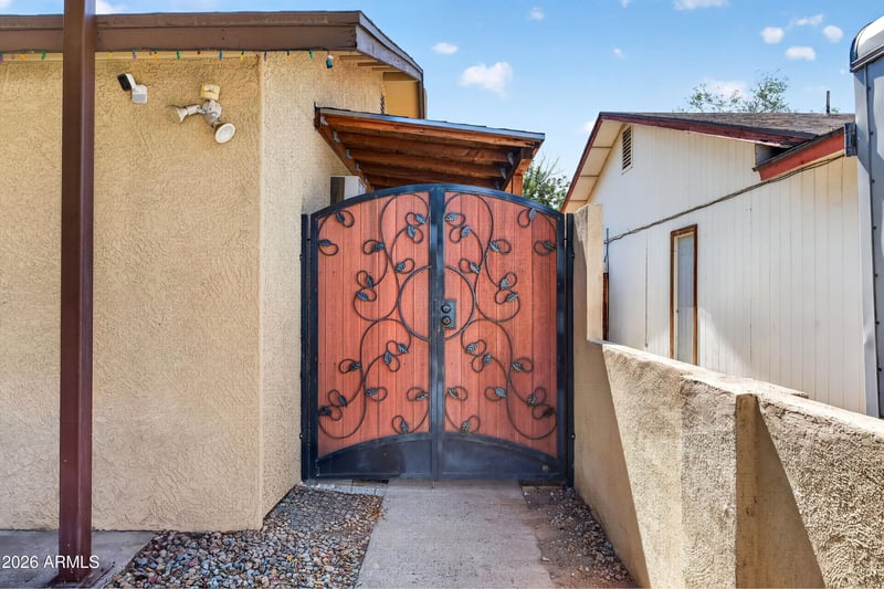 4832 N 63rd Dr, Phoenix, AZ 85033
