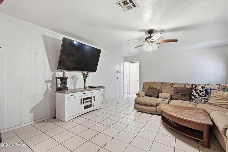 4832 W Earll Dr, Phoenix, AZ 85031
