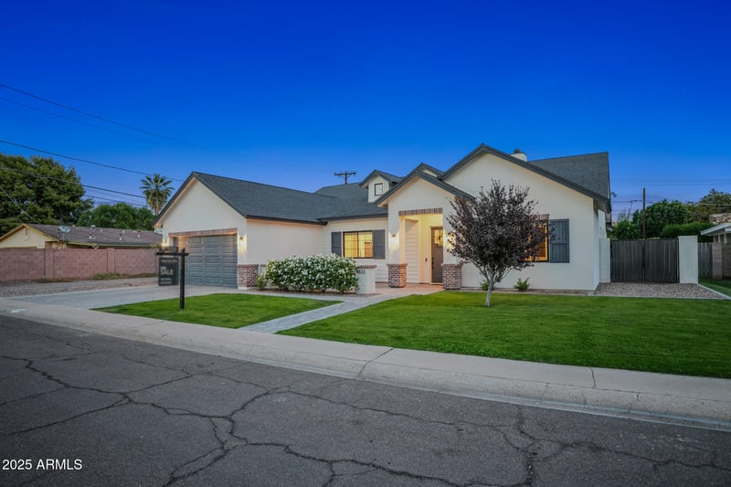 4833 31st St, Phoenix, AZ 85016