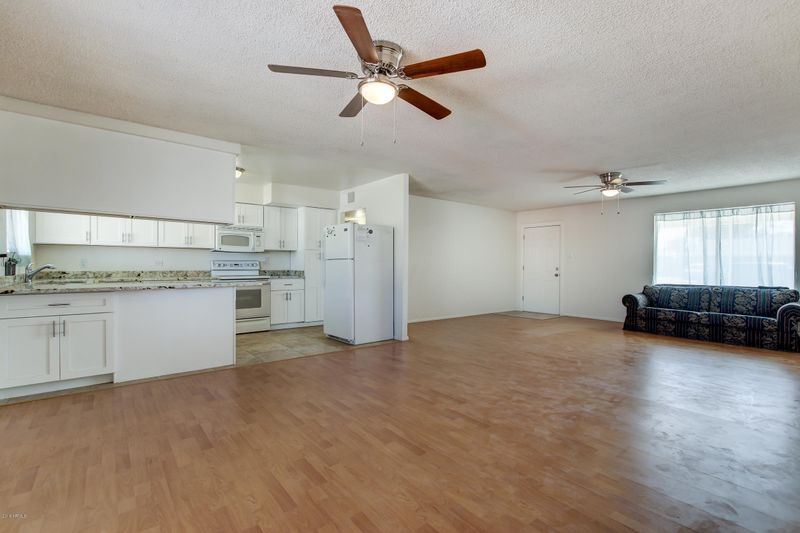 4833 N 69th Dr, Phoenix, AZ 85033