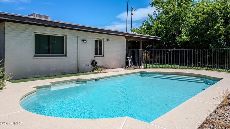 4833 W Las Palmaritas Dr, Glendale, AZ 85302