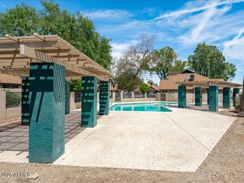 4834 Loma Ln, Glendale, AZ 85302