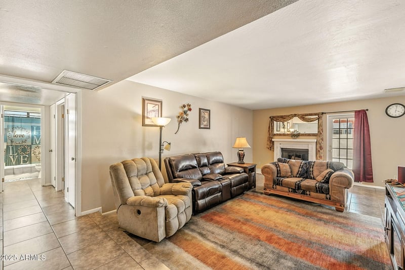 4834 Vogel Ave, Glendale, AZ 85302