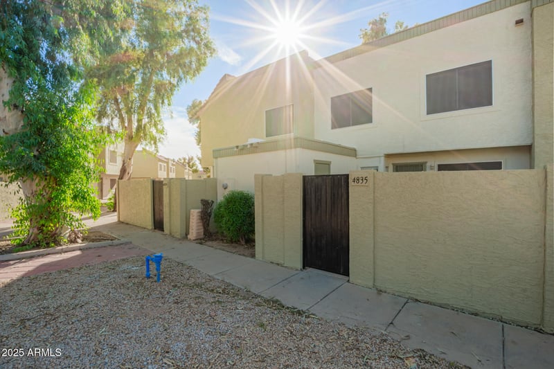 4835 Palo Verde Dr, Glendale, AZ 85301
