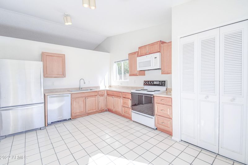4836 E Western Star Blvd, Phoenix, AZ 85044