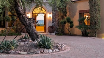 4836 White Gates Dr, Phoenix, AZ 85018