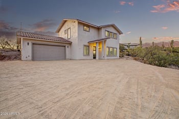 48403 27th Ave, New River, AZ 85087