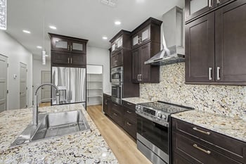 48403 27th Ave, New River, AZ 85087