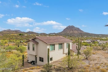 48403 27th Ave, New River, AZ 85087