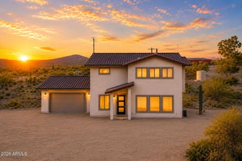 48403 27th Ave, New River, AZ 85087