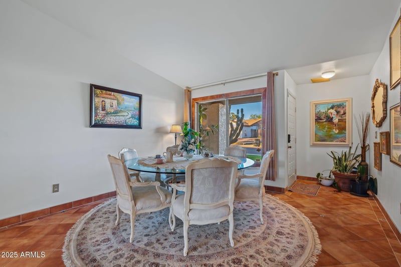 4841 Desert View Dr, Phoenix, AZ 85044