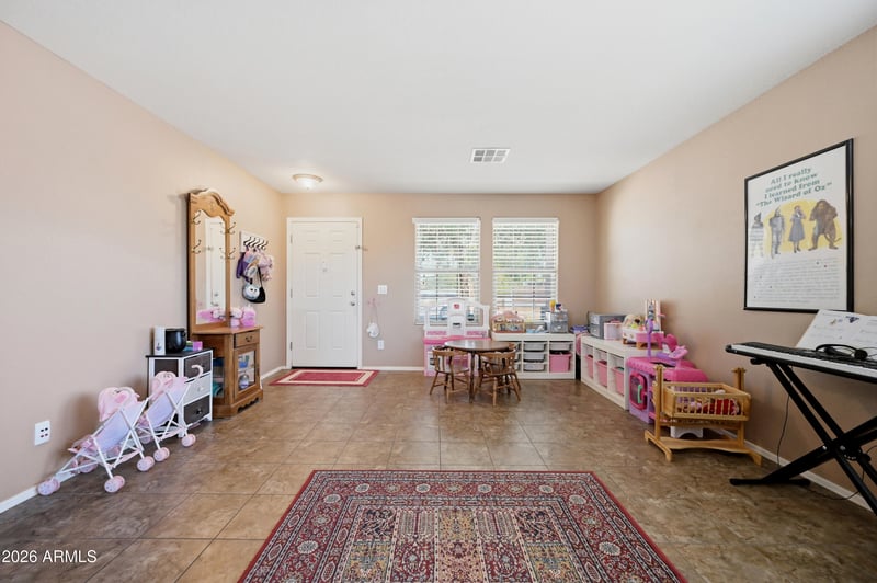 4841 Longhorn St, San Tan Valley, AZ 85140